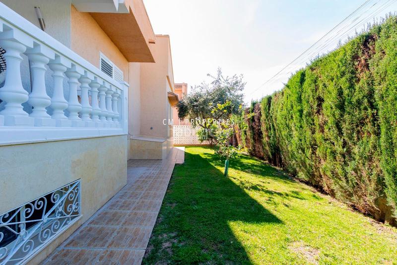 Foto 69782425-8277-427b-a5a2-ec9371b2d778. Chalet mit heizung parking pool in Entrepinos Eliana (l´)