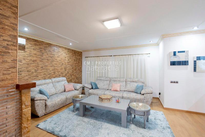 Foto 93f82aca-8e82-4ae7-8f17-c064cf033692. Chalet mit heizung parking pool in Entrepinos Eliana (l´)