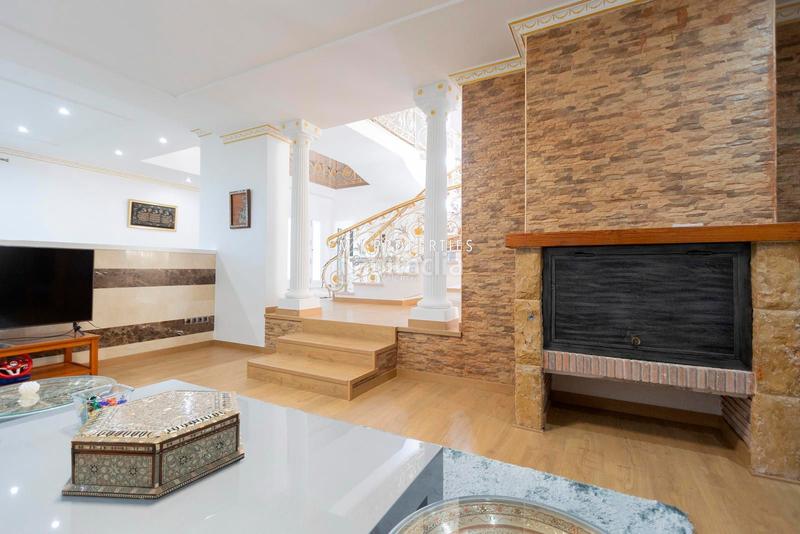 Foto a21ab132-4f54-4b2d-a2ee-a60471adcfc0. Chalet mit heizung parking pool in Entrepinos Eliana (l´)