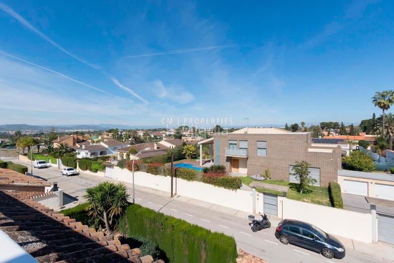 Foto a2e11fbd-6fd8-43c3-bef8-c3438a85dd29. Chalet mit heizung parking pool in Entrepinos Eliana (l´)