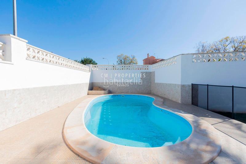 Foto c7cfce3b-1f13-4f28-aeff-a92f14a6a91e. Chalet mit heizung parking pool in Entrepinos Eliana (l´)