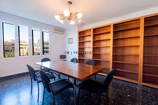 Rent Office space  Ramon y cajal. Alquiler de oficina de 6 despachos en gran vía ramon y cajal