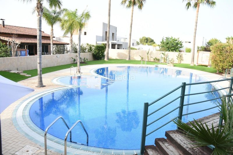 Foto a244c4f2-fd68-485d-aafa-7753b5d763b9. Lloguer xalet amb calefacció aparcament piscina a Riba - roja de Túria