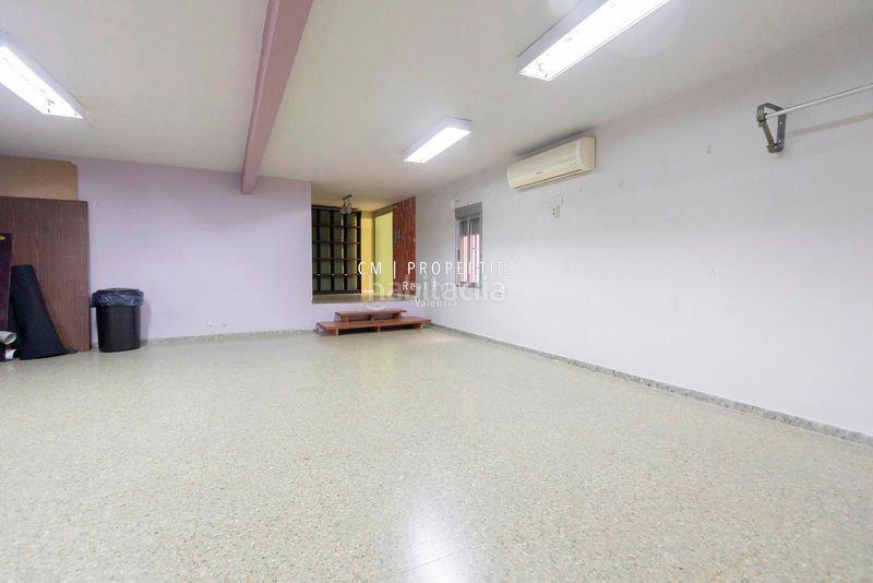 Foto 04c85e60-5ee9-4b9e-a1c2-0c0f55dea85a. Local comercial a Russafa Valencia