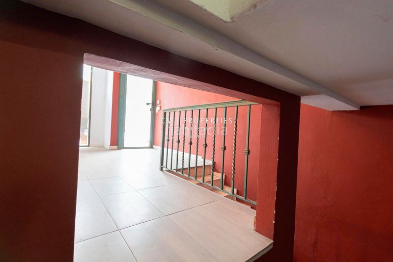 Foto a4b8670d-c629-4cdc-95cc-de84921396fa. Local comercial a Russafa Valencia