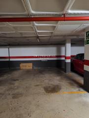 Aparcament cotxe  Corts valencianes. Plaza de garaje en venta en cortes valencianas
