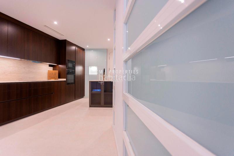Foto 67f16259-4b9a-4c7c-814e-0139497b45fc. Piso  de lujo en venta de 5 habitaciones en gran vía marques del turia en Valencia