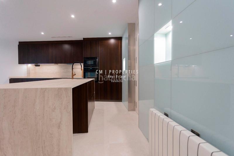 Foto fbad5b2a-0aad-4f5b-b37b-34307f43569d. Piso  de lujo en venta de 5 habitaciones en gran vía marques del turia en Valencia