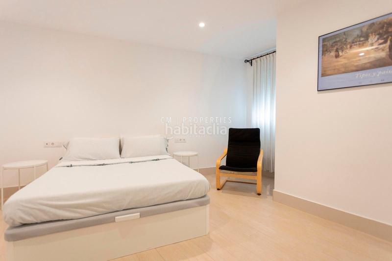 Foto 0e16ea1b-919e-4a40-b61b-ee6ef5df0774. Alquiler ático atico de dos habitaciones y dos baños con terraza en alquiler. en Valencia