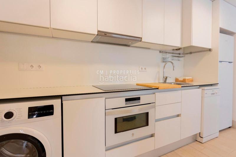 Foto 1af9f85b-0f0d-46c2-b18b-d504a7b76cb6. Alquiler ático atico de dos habitaciones y dos baños con terraza en alquiler. en Valencia