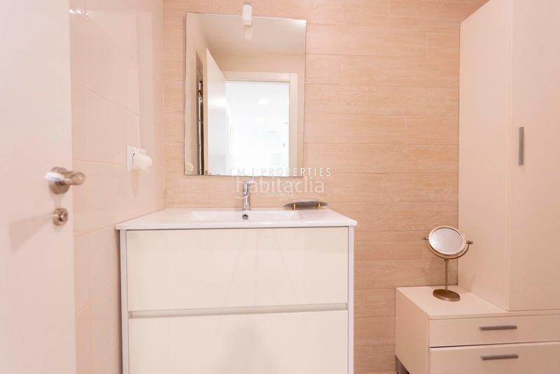 Foto 9a1ae878-3b6e-4df5-9cbf-e7a5e0f4efc9. Alquiler ático atico de dos habitaciones y dos baños con terraza en alquiler. en Valencia