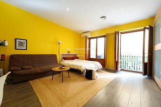 Location Appartement  Mercado. Estudio en alquiler frente al mercado central  luminoso y con ex