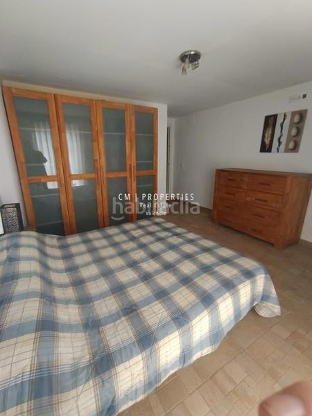 Foto 4057ec62-d7ba-4d5f-a6d5-6e6d2cf8107a. Chalet avec chauffage parking piscine dans Urbanizaciones Llíria