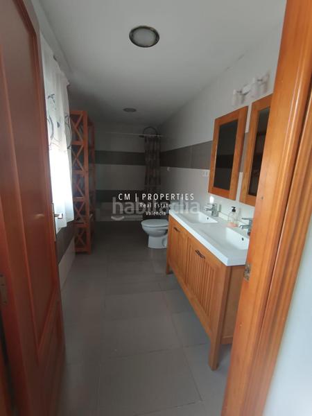 Foto f1538fbb-e430-4d2b-ba55-55fdd233ce3c. Chalet avec chauffage parking piscine dans Urbanizaciones Llíria