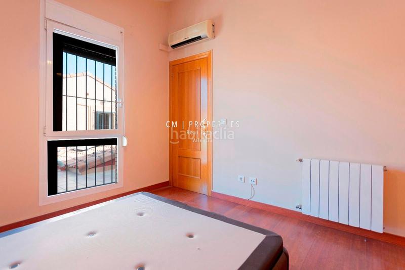 Foto 117b3172-9741-48f8-a8a5-f3e609a58bd6. Semi detached house with heating parking pool in Camí de Paterna-Lloma del Calderer Bétera