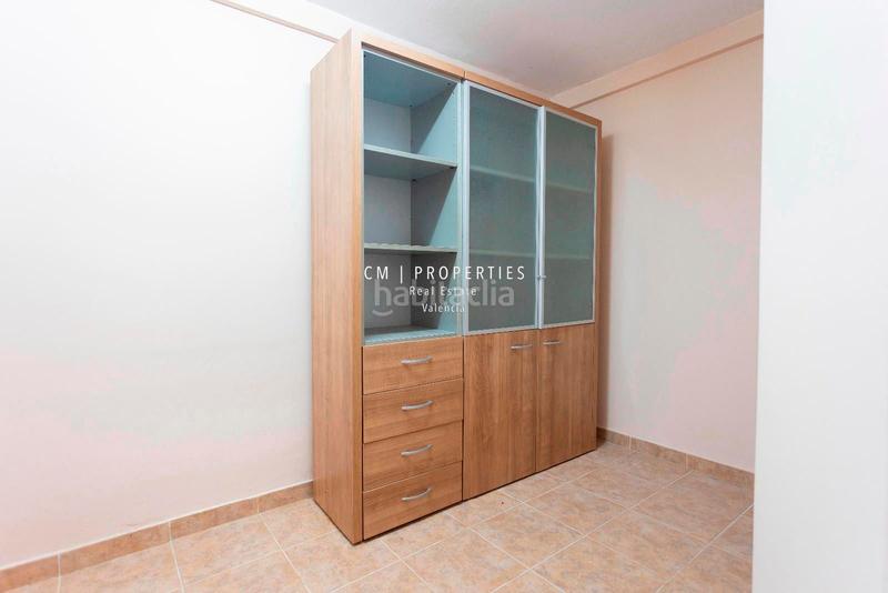 Foto aa4c03aa-d7f1-49cc-9948-701c5e2a6f57. Semi detached house with heating parking pool in Camí de Paterna-Lloma del Calderer Bétera
