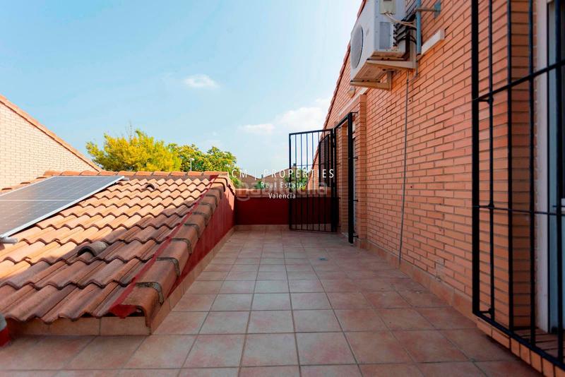 Foto b1387aba-b743-4045-9ce4-1c7cd0b50159. Semi detached house with heating parking pool in Camí de Paterna-Lloma del Calderer Bétera