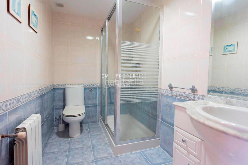Foto d4d05fab-b621-4f35-9ed0-a52f5e83763b. Semi detached house with heating parking pool in Camí de Paterna-Lloma del Calderer Bétera