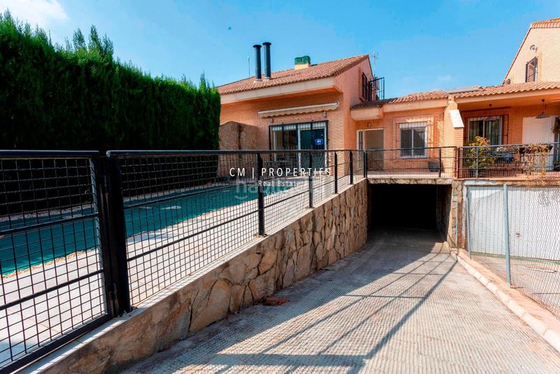 Foto dd8ebb42-575c-4098-94d9-896ef1e2be10. Semi detached house with heating parking pool in Camí de Paterna-Lloma del Calderer Bétera