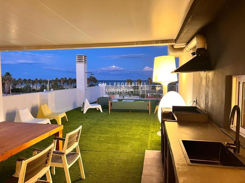 Foto 1ee9bde8-c112-4149-b3be-532ab3c743c0. Chalet casa independiente a cincuenta metros de la playa en Valencia