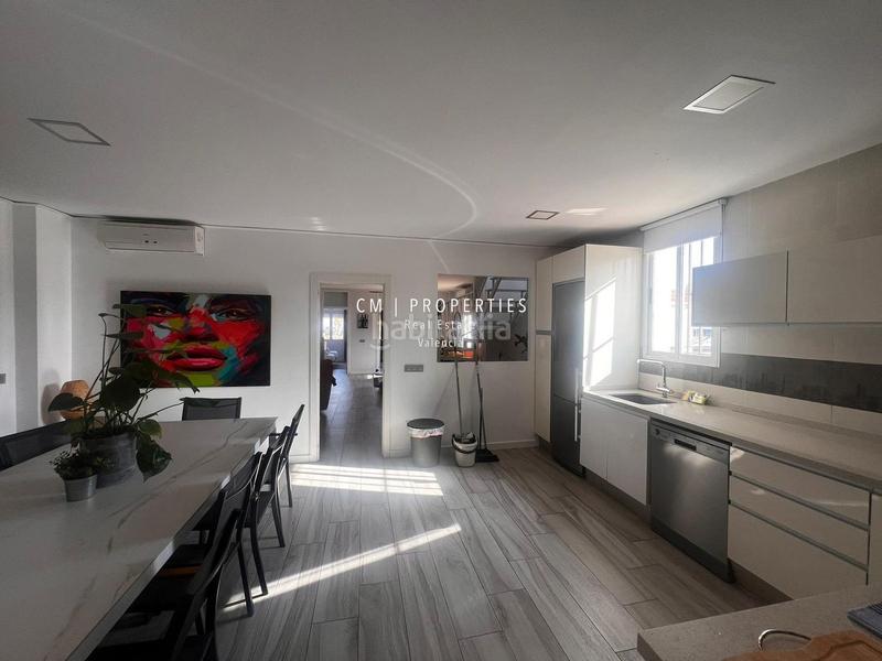 Foto 5a962eec-1d87-42b7-b632-6f988d3bc2bb. Chalet casa independiente a cincuenta metros de la playa en Valencia