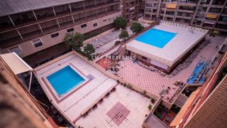 Pis  Calle de maluquer. Piso de seis habitaciones con piscina