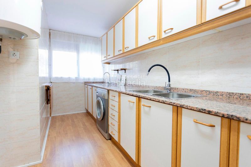 Foto 24549a64-1a53-4a1d-a904-13005340b780. Rent flat with heating parking pool in Alfinach - Monasterios Puçol