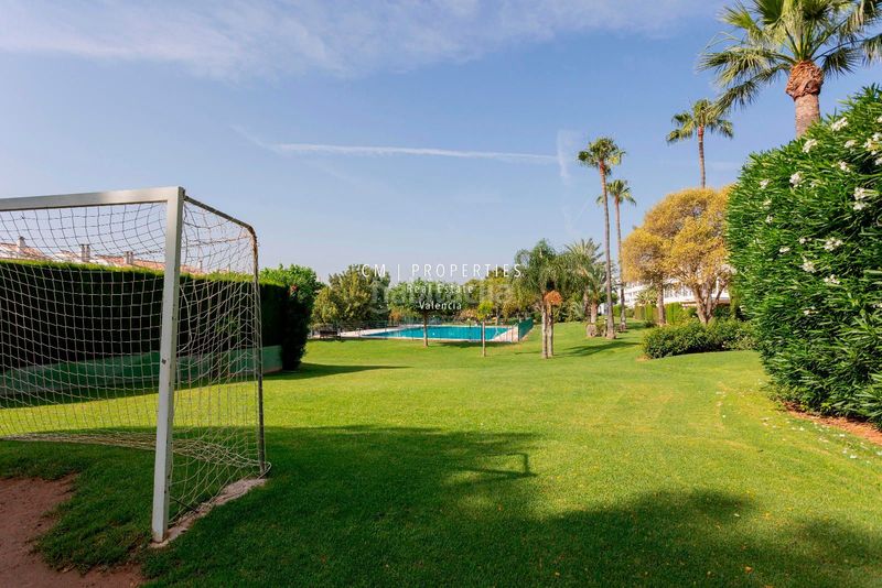 Foto 5dd9fbd8-bd37-4ce5-bda6-e8dc858b6f71. Rent flat with heating parking pool in Alfinach - Monasterios Puçol