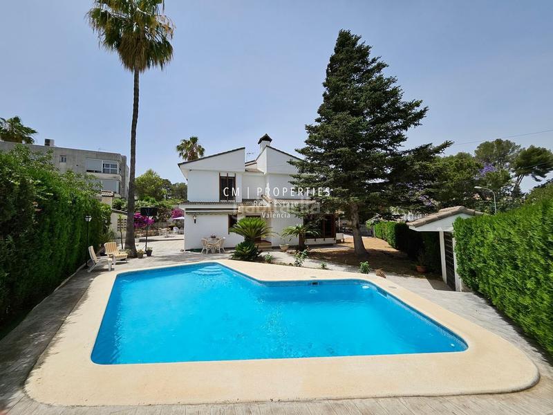 Foto 3706de17-9f9a-4439-b2c2-5f0be3f68c17. Casa con riscaldamento parcheggio piscina in Urbanitzacions i Pedanies Nord Alzira