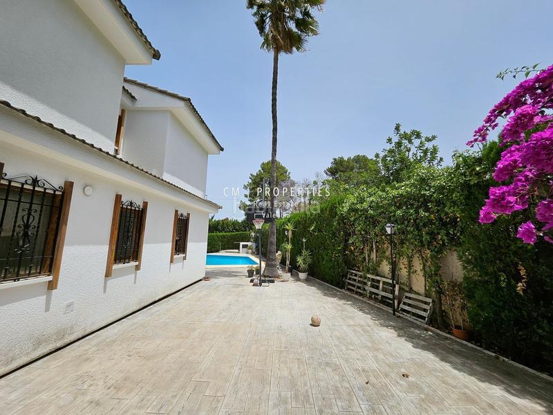 Foto dec5bef4-5c6d-4a9c-b6d7-8468bbfdf90b. Casa con riscaldamento parcheggio piscina in Urbanitzacions i Pedanies Nord Alzira