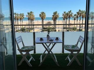 Location Appartement  Calle de pavia. Piso en primera línea de playa