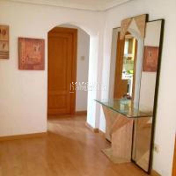 Foto 7326b87a-9646-445c-ae10-732e12ef163a. Alquiler piso  de tres dormitorios, terraza y dos baños completos en Valencia