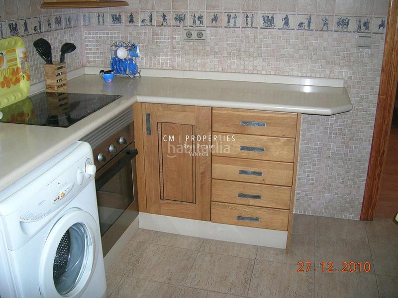 Foto d2789d12-8f12-4c7b-8592-1c5a83f1adb4. Alquiler piso  de tres dormitorios, terraza y dos baños completos en Valencia