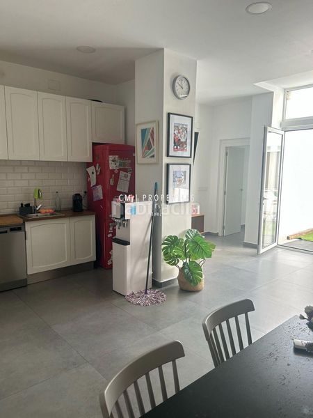 Foto f35c2ae2-fd71-490b-aa6d-80a0879a2457. Lloguer pis amb calefacció a Russafa Valencia