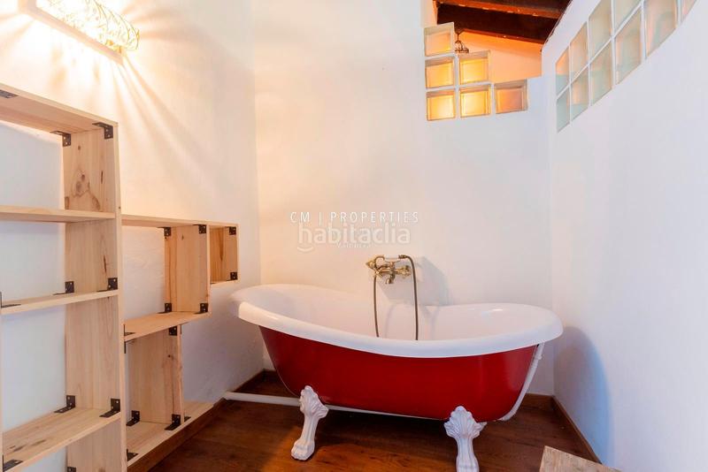 Foto 4c0b197c-dda3-4db7-80a3-d98c2629e911. Rent penthouse with heating in Gran Via Valencia