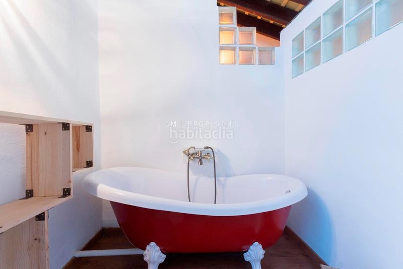 Foto ee902bdb-a9de-444c-a648-9f8617e5d710. Rent penthouse with heating in Gran Via Valencia