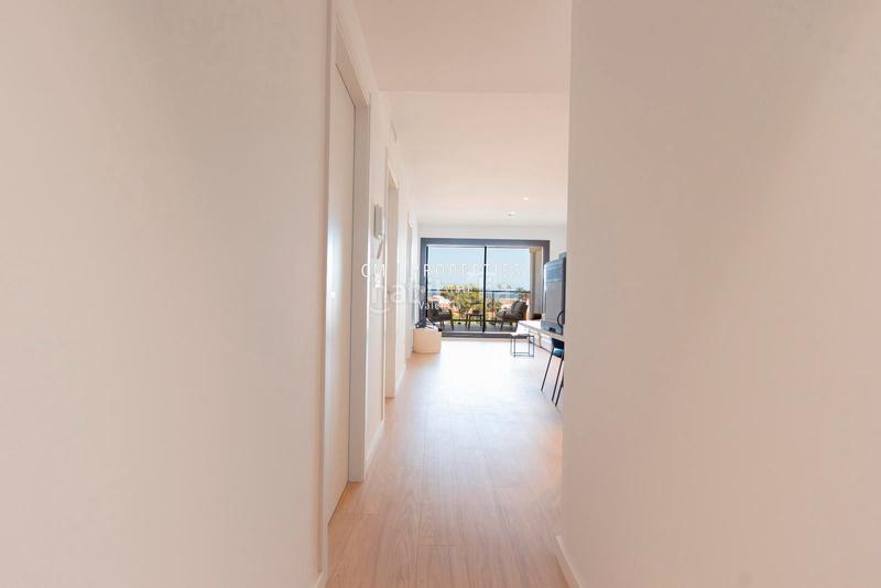 Foto 0f7602b3-a65d-4ce5-b7a4-8acda347360c. Alquiler piso apartamento de 2 dormitorios con terraza frente al mar playa de almardá, o en Sagunt