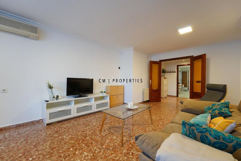 Foto 9a4942cd-744c-441a-9d7d-b78c2e995c53. Alquiler piso  de cuatro dormitorios y dos cuartos de baño en Valencia
