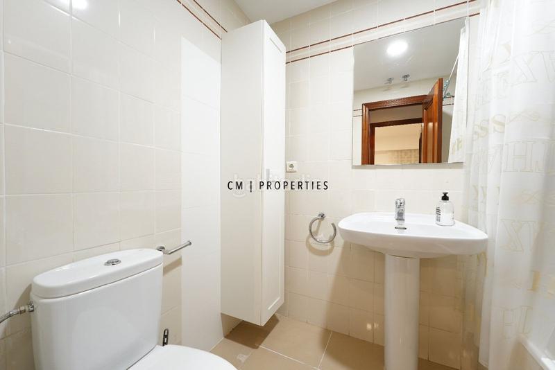 Foto 9a91060a-dc99-4d0a-bf13-beb85a342341. Alquiler piso  de cuatro dormitorios y dos cuartos de baño en Valencia