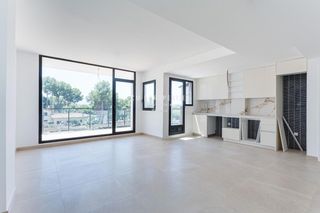 Chalet  Calle 16. Pareado de cuatro habitaciones, dos baños y dos plazas de garaje