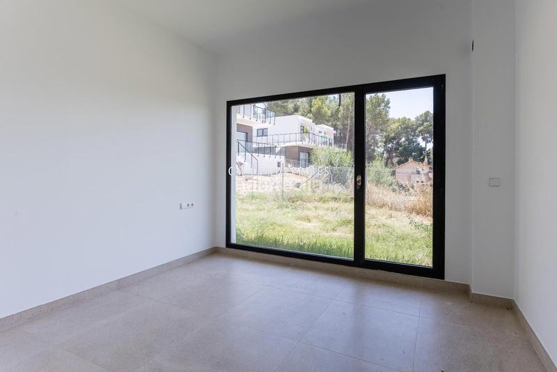 Foto 77a66ab7-29ed-483d-acbe-08e377e1c995. Xalet amb calefacció aparcament a El Bosque Chiva