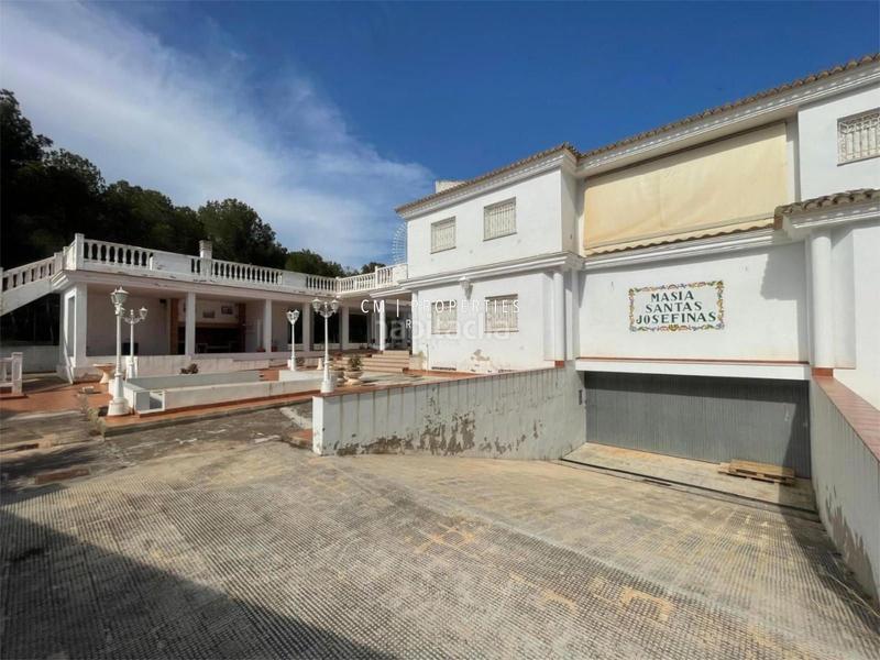 Foto 09cfbc5d-6b41-4a3c-8007-0b6522fdbb66. Xalet amb calefacció aparcament a Los Pinares-La Masia Bétera