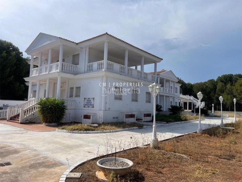 Foto ae11b822-377f-45ac-a64b-c898f02f757b. Xalet amb calefacció aparcament a Los Pinares-La Masia Bétera