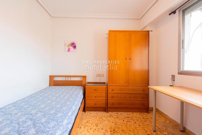Foto 42f70b0d-abc1-4248-9a29-2c75a1329f9d. Alquiler piso  en alquiler, 4 habitaciones, benimaclet en Valencia