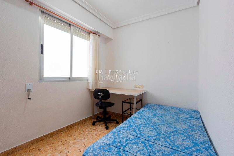 Foto 7d8cc359-0e97-4a4b-8c57-891621e99f66. Alquiler piso  en alquiler, 4 habitaciones, benimaclet en Valencia