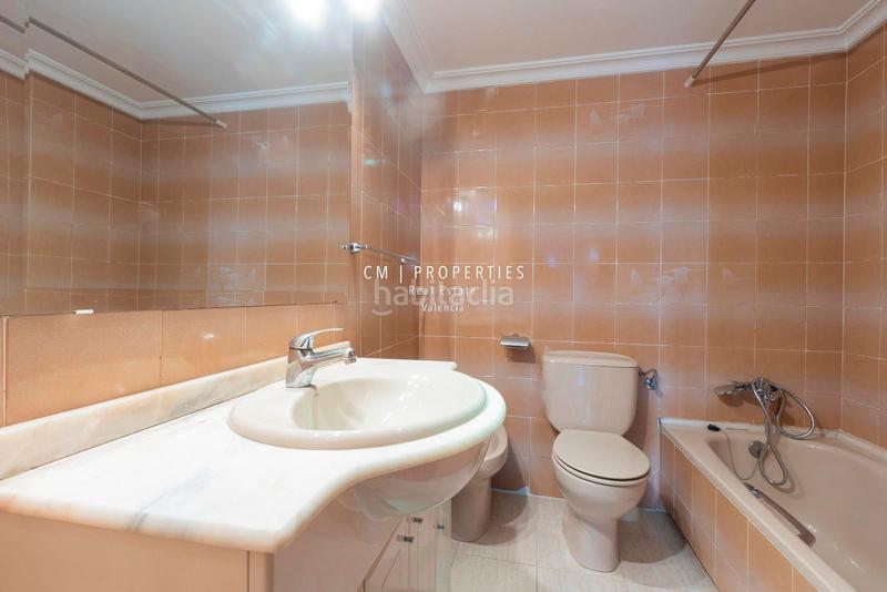 Foto bc93faaa-919f-4ca2-83ec-681e2bd8293d. Alquiler piso  en alquiler, 4 habitaciones, benimaclet en Valencia