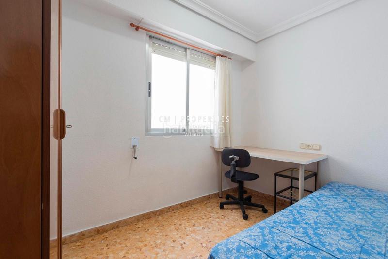 Foto e82c6e8b-446f-4869-b35d-74fbd335d231. Alquiler piso  en alquiler, 4 habitaciones, benimaclet en Valencia