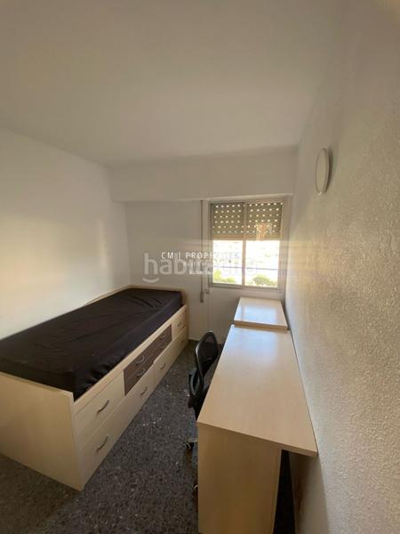 Foto d1670b98-7b00-41dc-90ce-247f5c273646. Alquiler piso  para estudiantes de cuatro habitaciones y dos baños. en Valencia