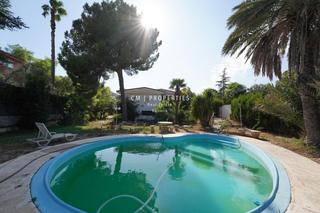 Reihenhaus  Rio alberche -sto domingo. Chalet independiente con piscina en venta en la urbanización san