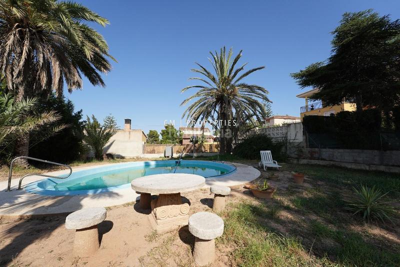 Foto 46773944-cfdb-4136-be84-6181953bb0d6. Chalet with parking pool in Sierra Perenchiza-Cumbres de Calicanto-Sto Domingo Chiva